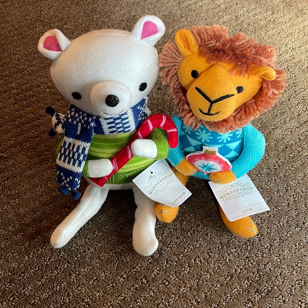 Polar Bear and Lion Wondershop Collectible Deocrations NWT